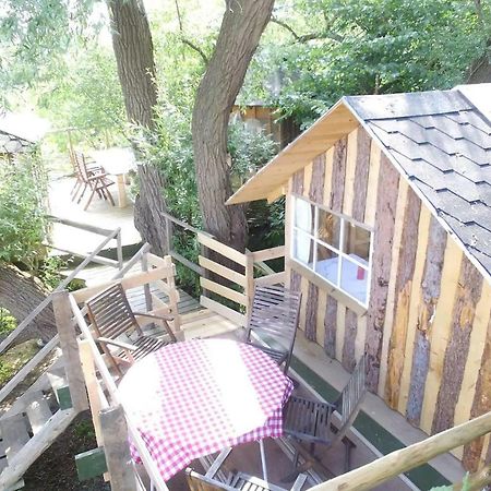 Treehouse B&B Rabjerg エクステリア 写真